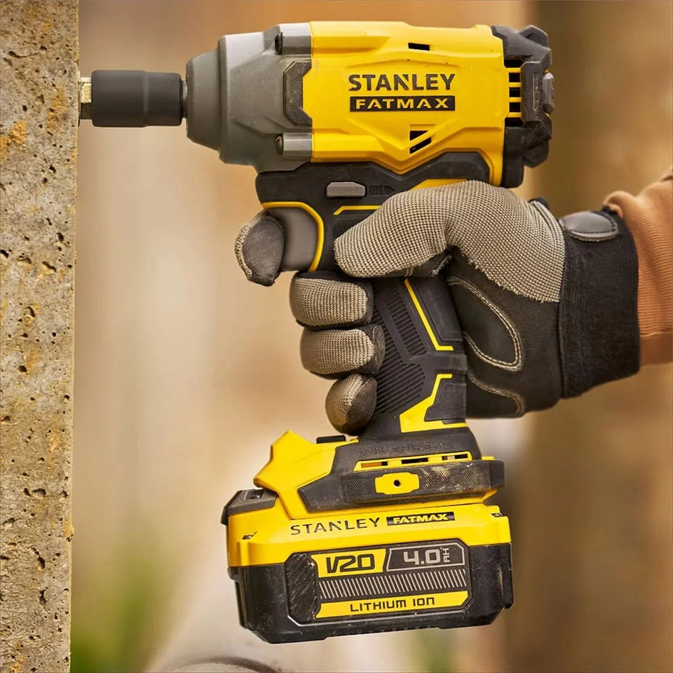 CHAVE DE IMPACTO 12" 20V SBW920M2K 2 BATERIAS E MALETA STANLEY