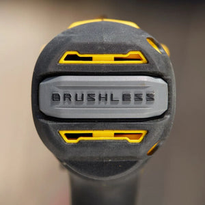 PARAFUSADEIRA / FURADEIRA 20V COM 2 BATERIAS SCD700C2K STANLEY