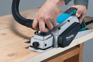PLAINA ELÉTRICA 82MM M1100G 750W 220V MAKITA
