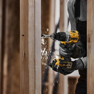 PARAFUSADEIRA/FURADEIRA DE IMPACTO 20V DCD805B SEM BATERIA DEWALT