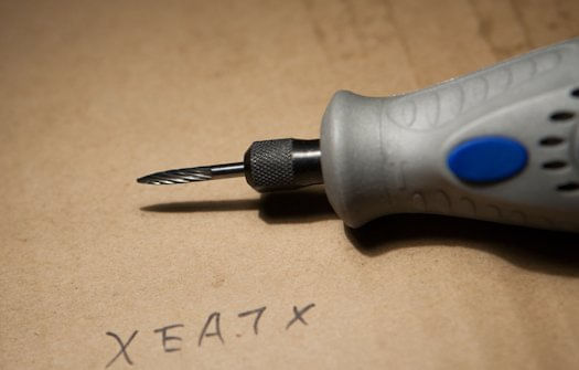 ESCARIADOR CARBURETO 1/8" 2615009910 DREMEL