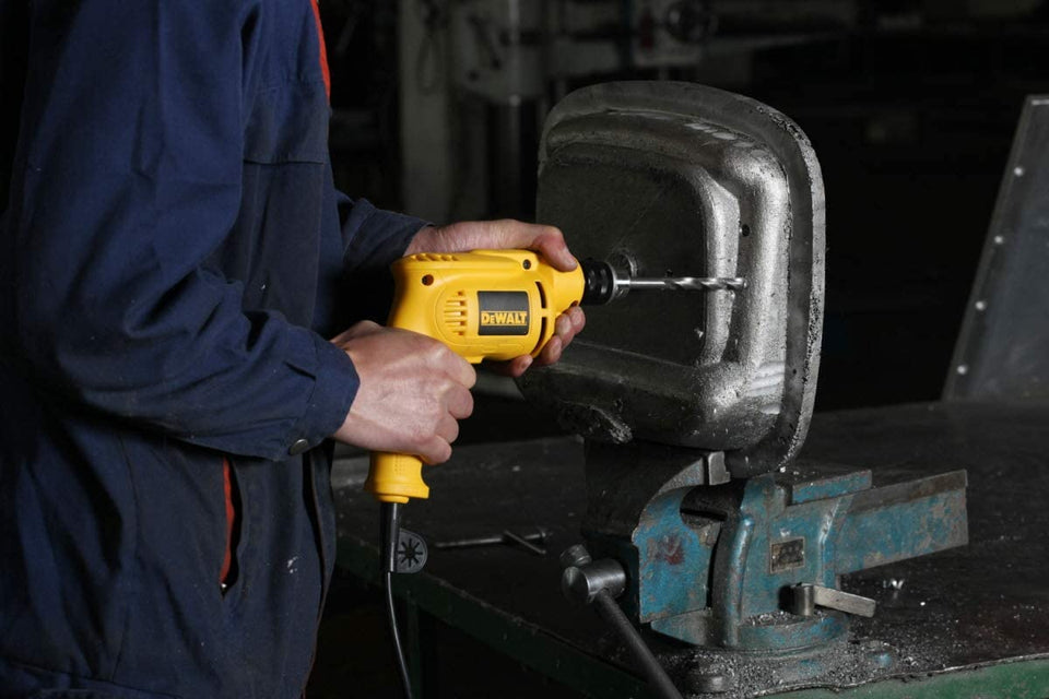 FURADEIRA SEM IMPACTO 3/8" DWD014-BR 550W 220V DEWALT