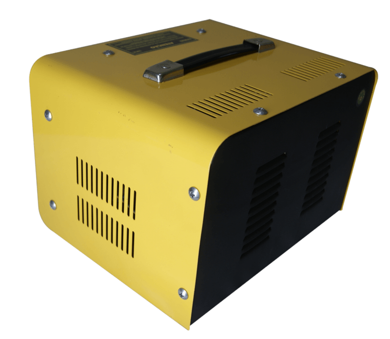 CARREGADOR DE BATERIAS LCB-25 220V LYNUS