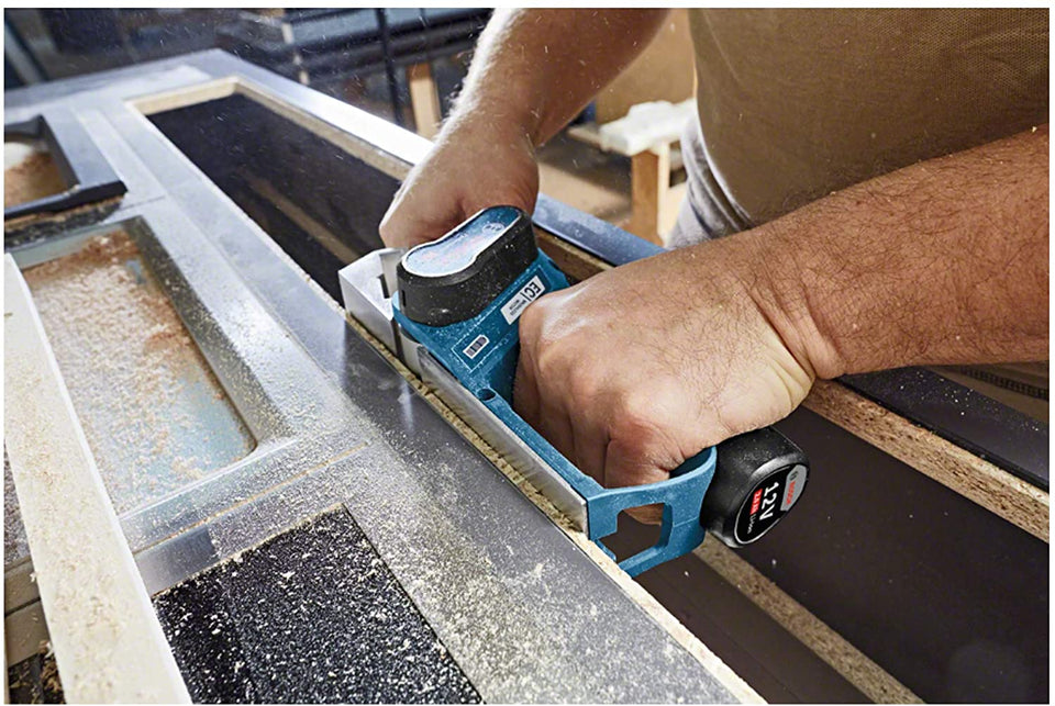 PLAINA 12V GHO 12V-20 SEM BATERIA E CARREGADOR 06015A7000 BOSCH