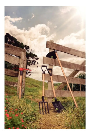 PÁ QUADRADA 464/40 COM CABO 71CM 77464444 TRAMONTINA