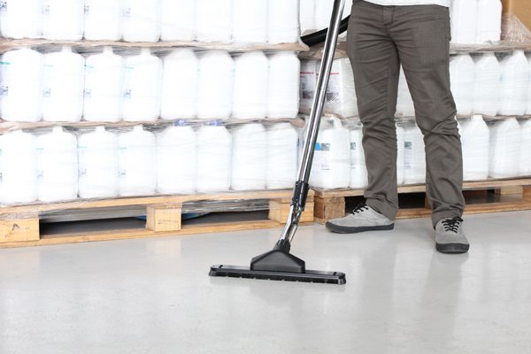 ASPIRADOR DE SÓLIDOS E LÍQUIDOSSUPER CLEAN AA160 PROFISSIONAL 1.200W 60LT IPC