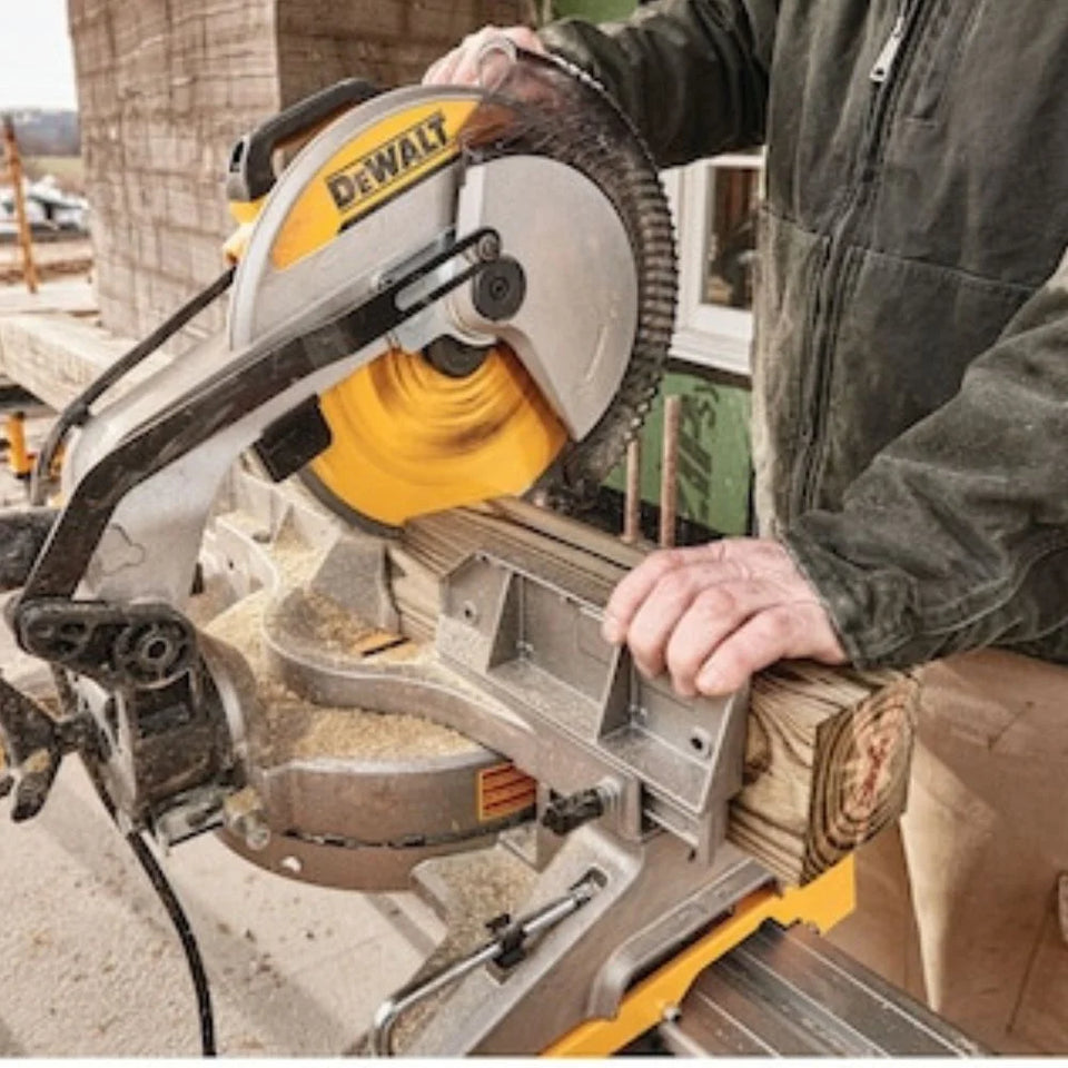 SERRA DE MEIA ESQUADRIA 12" DWS715-B2 1.600W 220V DEWALT