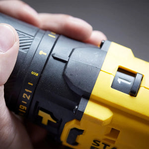 PARAFUSADEIRA / FURADEIRA DE IMPACTO 1/2" 20V SCD711C1K-BR STANLEY