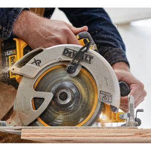 SERRA CIRCULAR 71/4” 20V MAX DCS570B XR LI-ION SEM BATERIA E CARREGADOR DEWALT