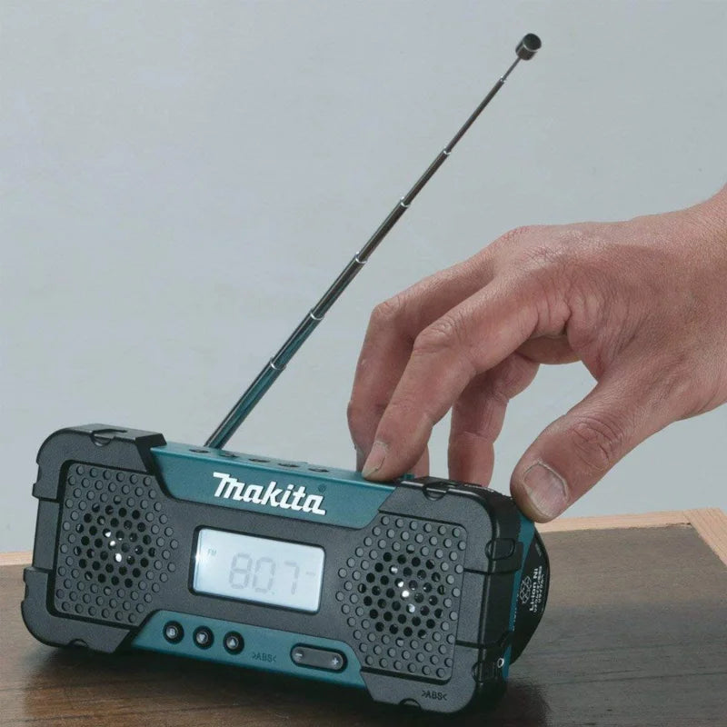 RÁDIO A BATERIA MR051Z SEM BATERIA MAKITA