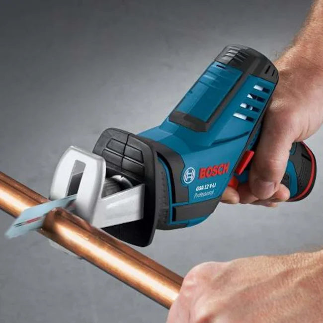 SERRA SABRE 12V GSA 12VLI SEM BATERIA E CARREGADOR BOSCH