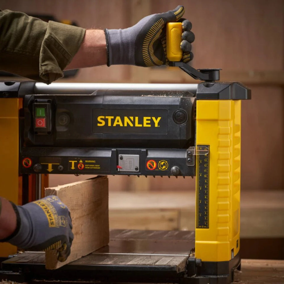 PLAINA DESENGROSSADEIRA PORTÁTIL STP18 1.800W 220V STANLEY
