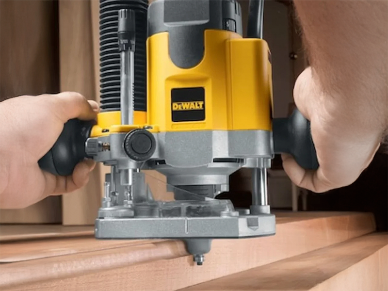 TUPIA COLUNA DW621-B2 1.100W 220V DEWALT