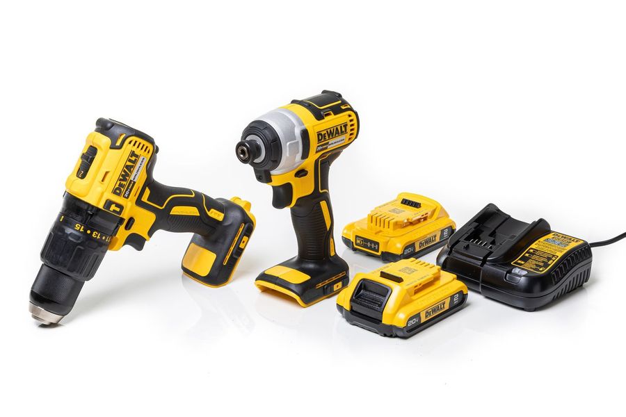 KIT PARAFUSADEIRA/FURADEIRA 20V DCK276D2 COM 2 BATERIAS DEWALT