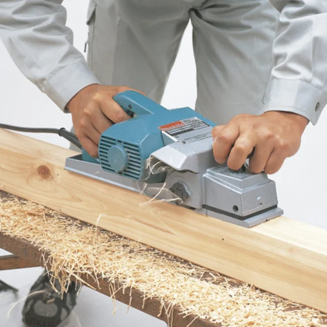 PLAINA ELÉTRICA 82MM 1100 750W 220V MAKITA