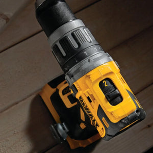 PARAFUSADEIRA/FURADEIRA DE IMPACTO 20V DCD796B SEM BATERIA DEWALT