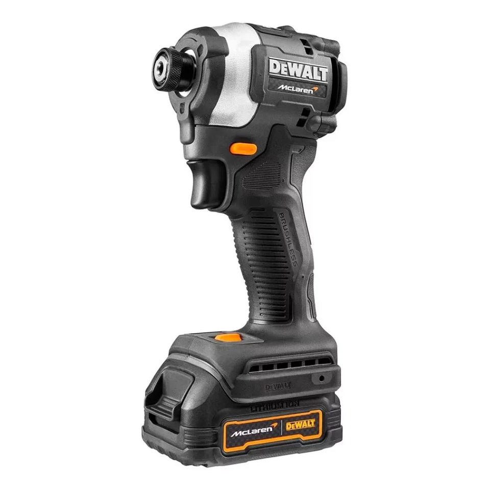 KIT PARAFUSADEIRA/FURADEIRA 20V DCK200ME2GT-BR MACLAREN COM 2 BATERIAS DEWALT