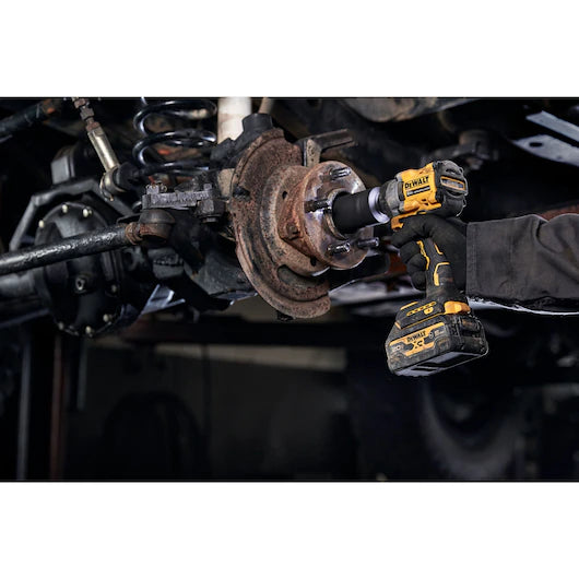 CHAVE DE IMPACTO 20V MAX DCF922D2-BR COM 2 BATERIAS DEWALT