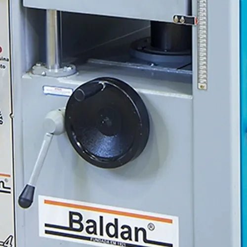 PLAINA DESENGROSSADEIRA DGR-4 TRIFÁSICA 5CV 220V BALDAN