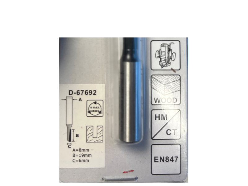 FRESA RETA 08MM D-67692 MAKITA