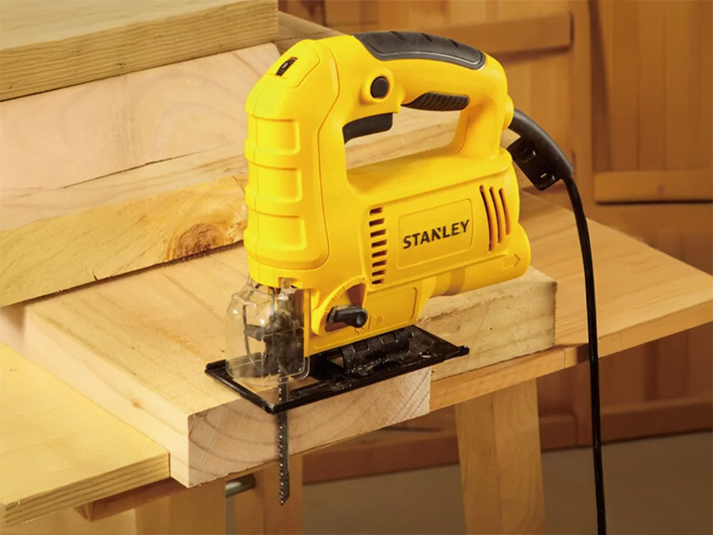 SERRA TICO-TICO SJ60K-B2 600W 220V STANLEY