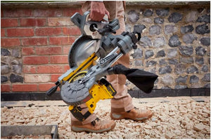 SERRA DE ESQUADRIA 7.1/4" 20V MAX SCM701-B2 STANLEY