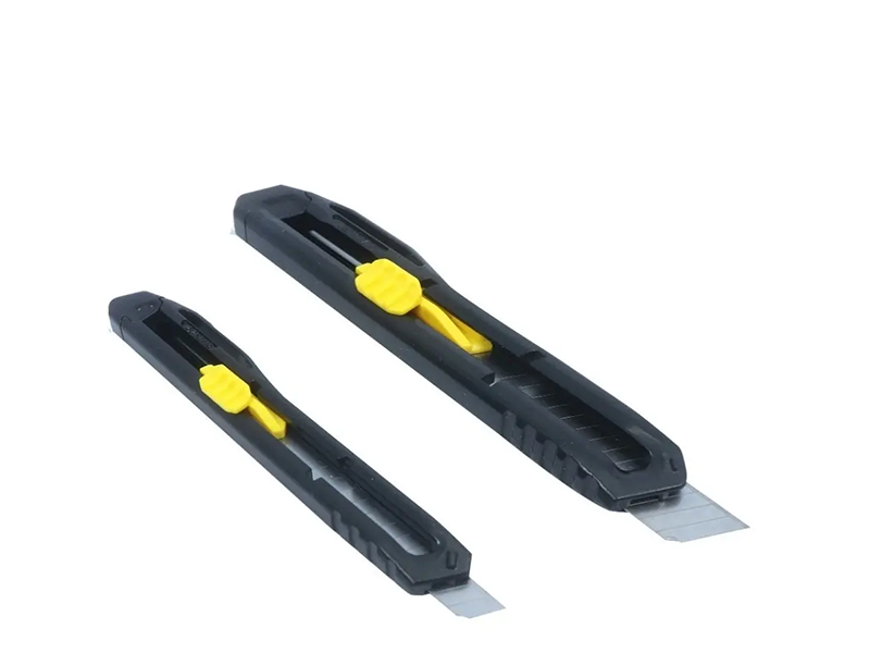 ESTILETE MULTIUSO 9 E 18MM COM 2 PEÇAS STHT81433-840 STANLEY
