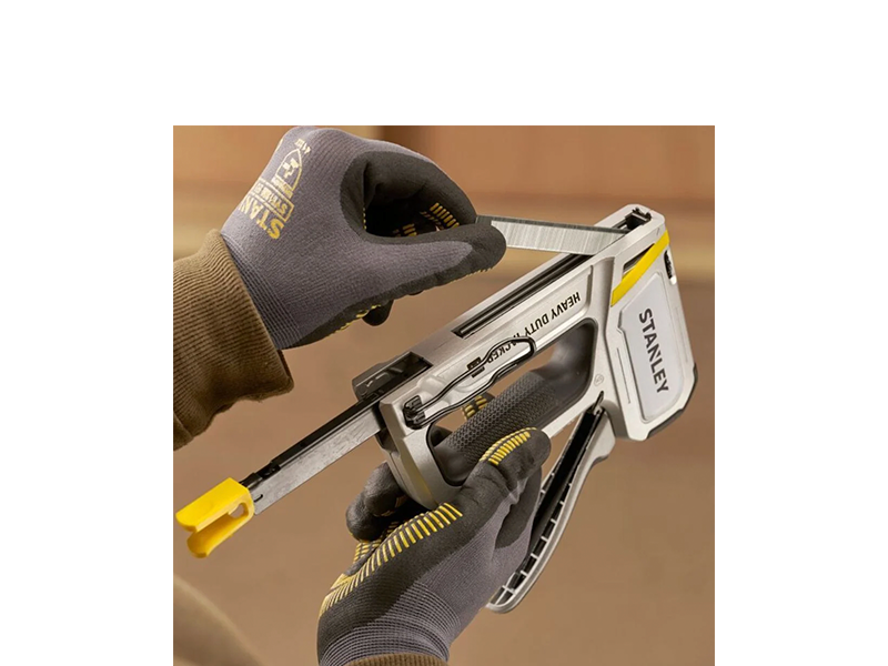 GRAMPEADOR E PINADOR 2 EM 1 HD STHT70250 STANLEY