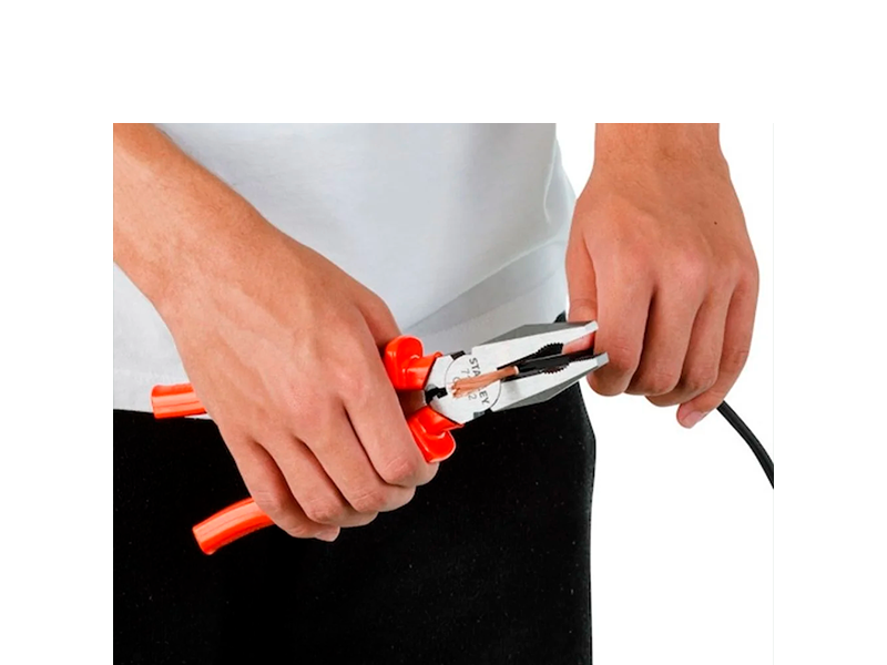 ALICATE ELETRICISTA NBR 8" 1.000V 71-012 STANLEY