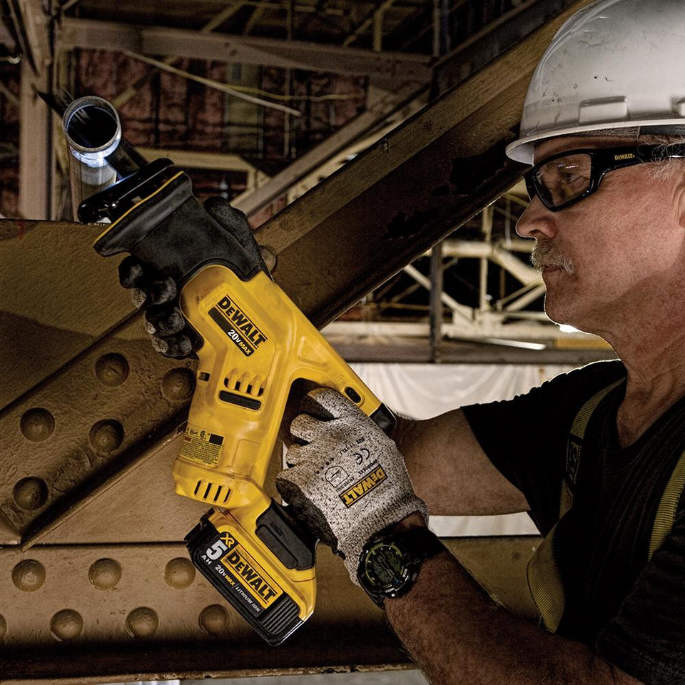 SERRA SABRE COMPACTA 20V MAX DCS387B SEM BATERIA E CARREGADOR DEWALT