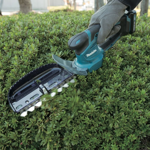 APARADOR DE CERCA VIVA 12V UH200DZ 420W MAKITA