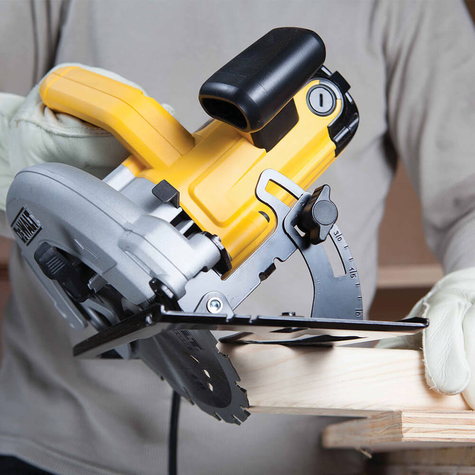 SERRA CIRCULAR 7.1/4" DWE575-B2 1.800W 220V DEWALT